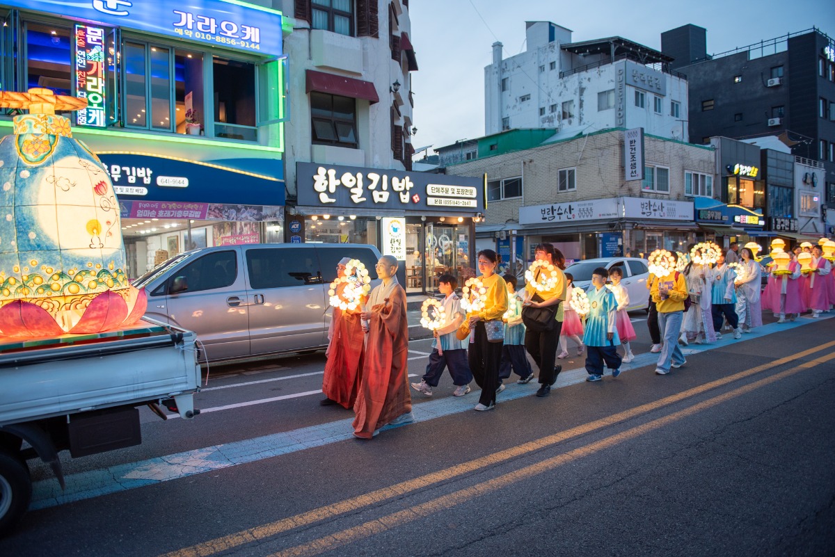 20260519제등행렬 (323 - 384).jpg