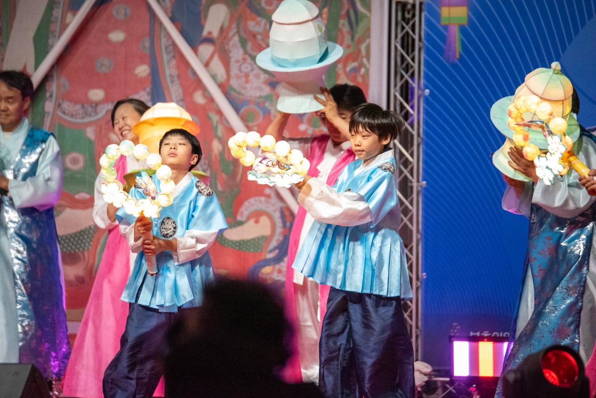 20260519제등행렬 (37 - 384).jpg
